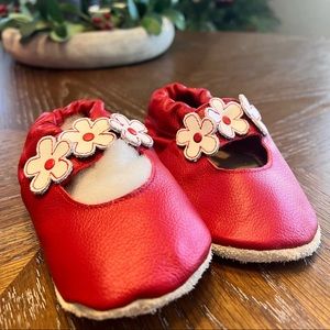 NWOT Sho Shoos, soft bottom baby shoes. 18-24 months